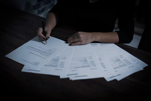 decoding-the-fine-print-how-financial-details-get-buried-in-paperwork