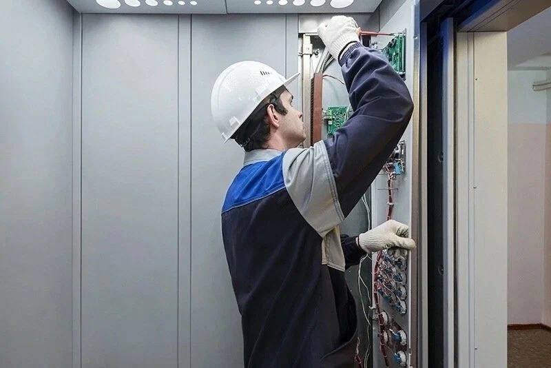 what-warning-signs-indicate-a-need-for-residential-elevator-repair